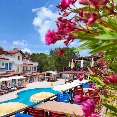 Konfor Suite Otel Cedit Exterior foto